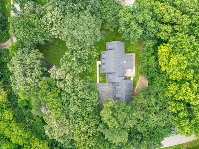 4N760 S Circle Drive, St. Charles, IL 60175