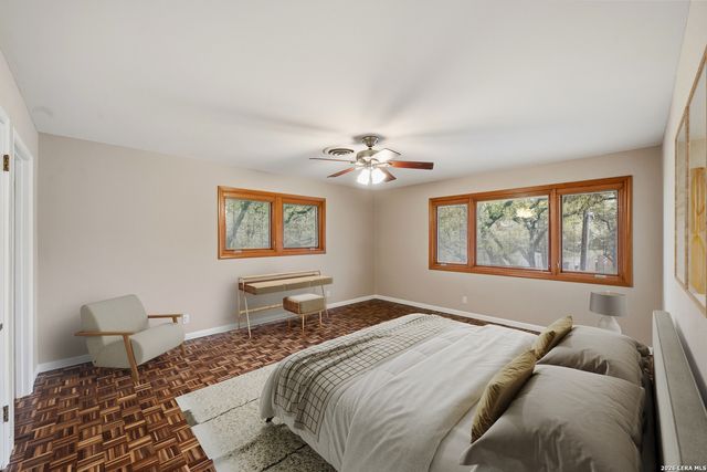 7881 N Verde Dr, San Antonio, TX 78240