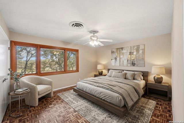 7881 N Verde Dr, San Antonio, TX 78240