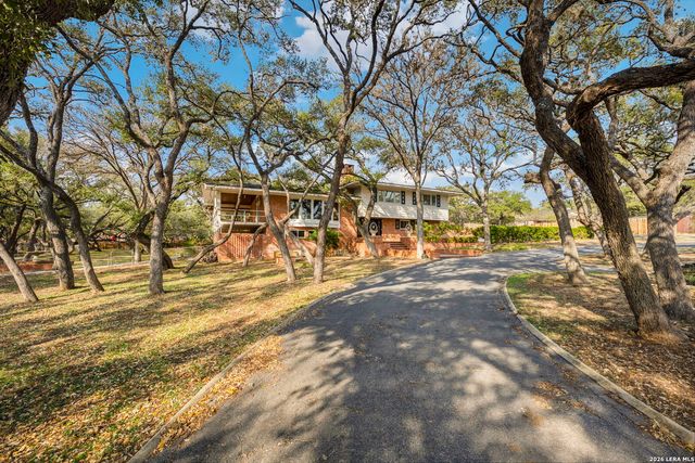 7881 N Verde Dr, San Antonio, TX 78240