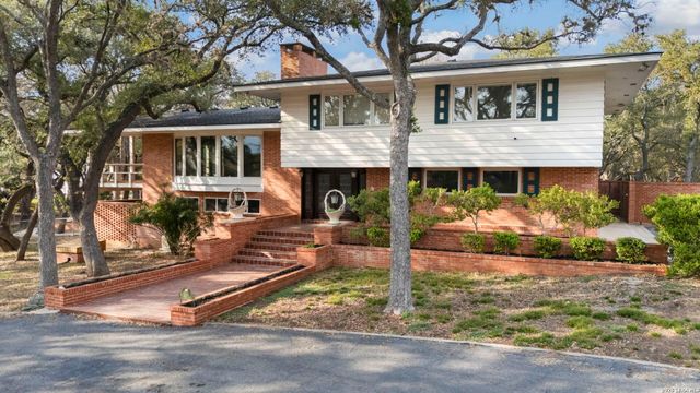 7881 N Verde Dr, San Antonio, TX 78240