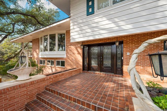 7881 N Verde Dr, San Antonio, TX 78240