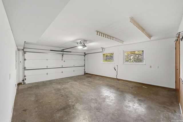 7881 N Verde Dr, San Antonio, TX 78240