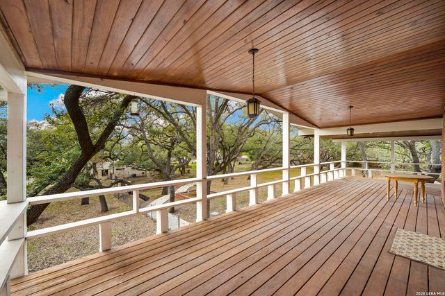 7881 N Verde Dr, San Antonio, TX 78240