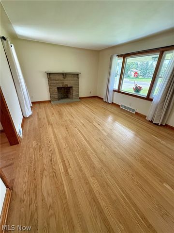 701 Coitsville Road, Campbell, OH 44405