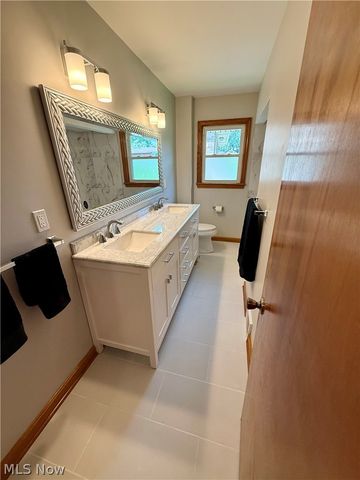 701 Coitsville Road, Campbell, OH 44405