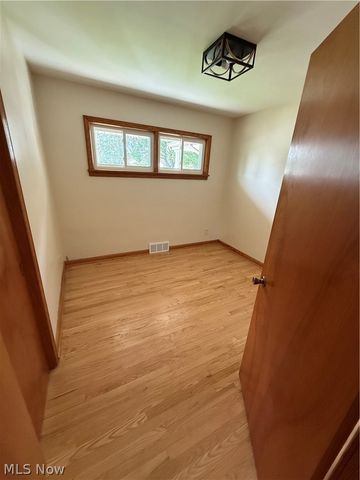 701 Coitsville Road, Campbell, OH 44405