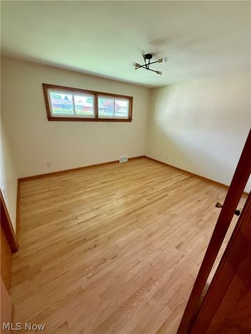 701 Coitsville Road, Campbell, OH 44405