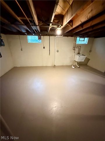 701 Coitsville Road, Campbell, OH 44405
