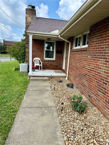 701 Coitsville Road, Campbell, OH 44405