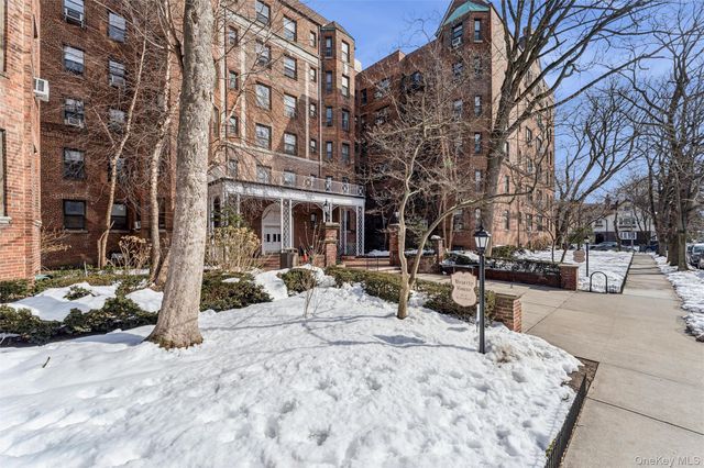 8451 Beverly Road 6R, Kew Gardens, NY 11415