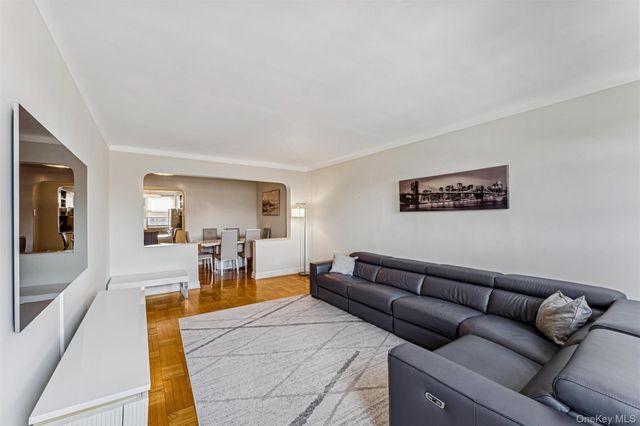 8451 Beverly Road 6R, Kew Gardens, NY 11415