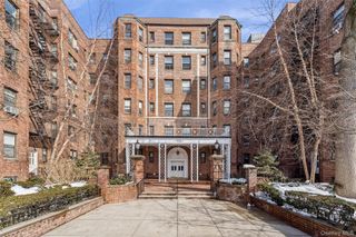 8451 Beverly Road 6R, Kew Gardens, NY 11415