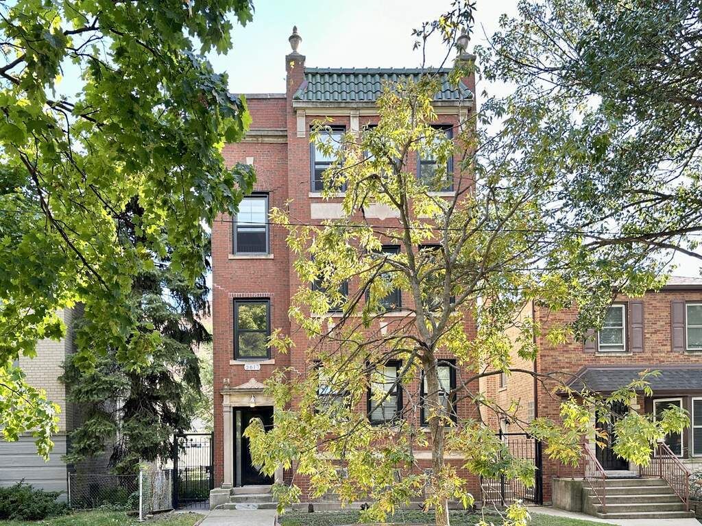 2617 W Rascher Avenue G, Chicago, IL 60625