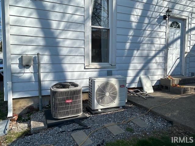 317 E Locust Street, Boonville, IN 47601