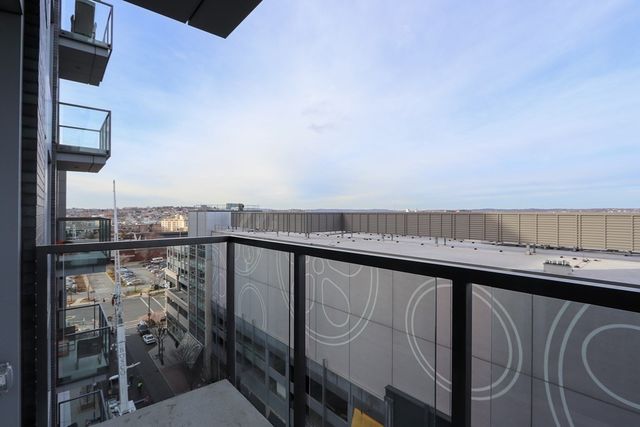 375 Canal St 812, Somerville, MA 02145