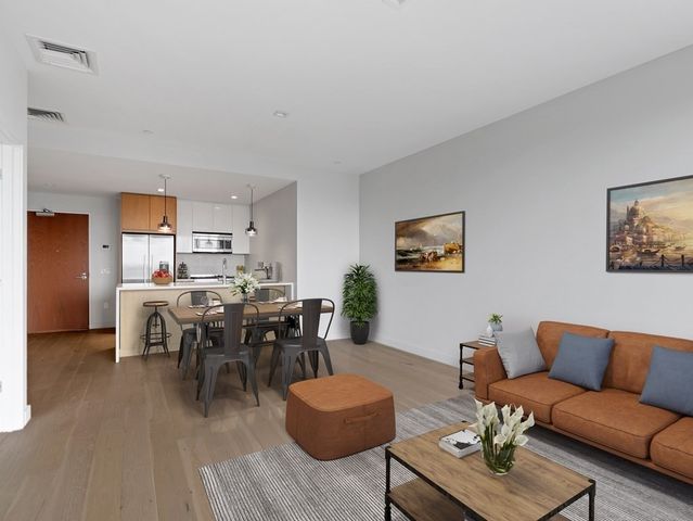 375 Canal St 812, Somerville, MA 02145