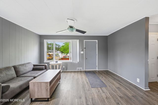 54 Third Avenue, Toms River, NJ 08757