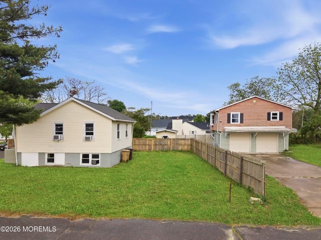 54 Third Avenue, Toms River, NJ 08757