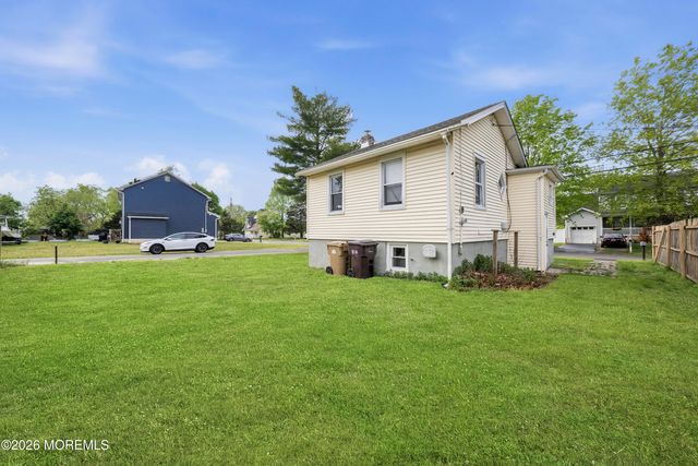 54 Third Avenue, Toms River, NJ 08757
