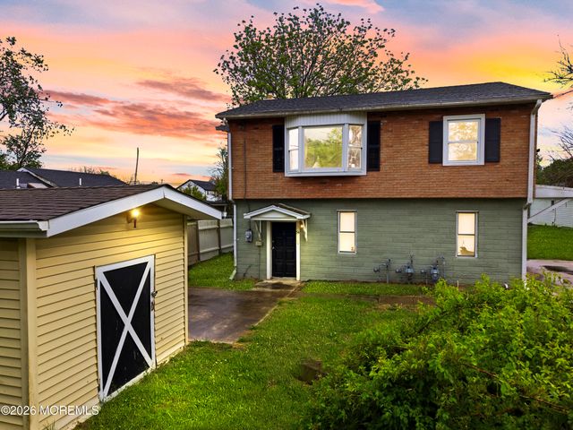 54 Third Avenue, Toms River, NJ 08757