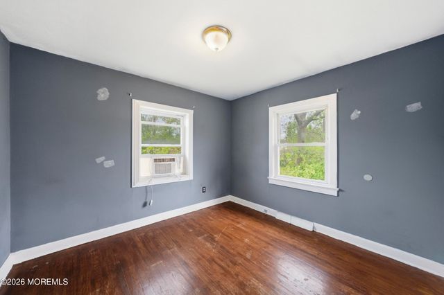 54 Third Avenue, Toms River, NJ 08757