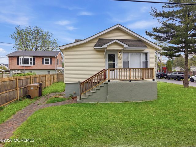 54 Third Avenue, Toms River, NJ 08757