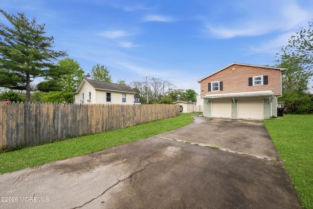 54 Third Avenue, Toms River, NJ 08757