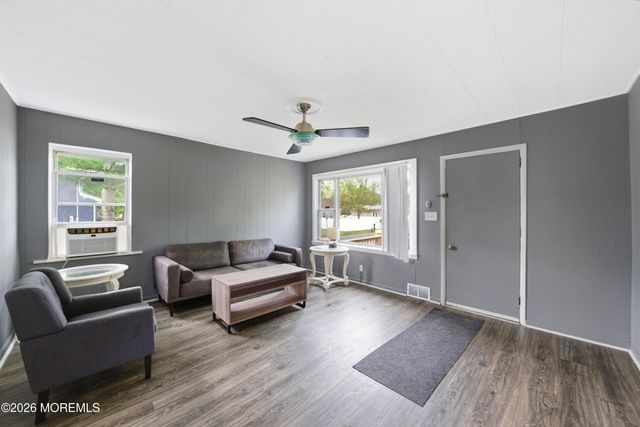 54 Third Avenue, Toms River, NJ 08757