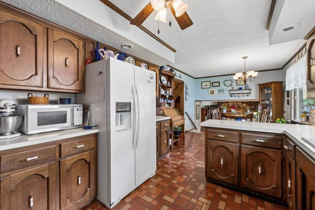 1451 Dickerson Bay Dr, Gallatin, TN 37066