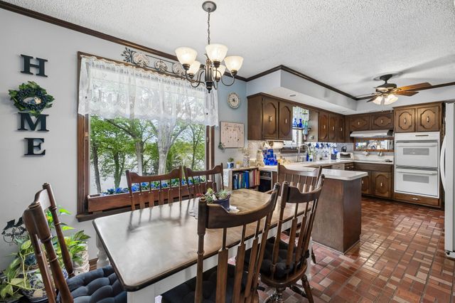 1451 Dickerson Bay Dr, Gallatin, TN 37066