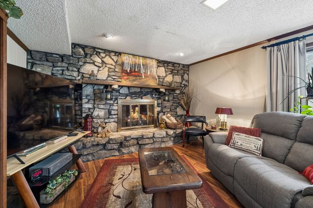1451 Dickerson Bay Dr, Gallatin, TN 37066