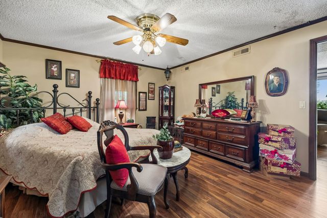 1451 Dickerson Bay Dr, Gallatin, TN 37066