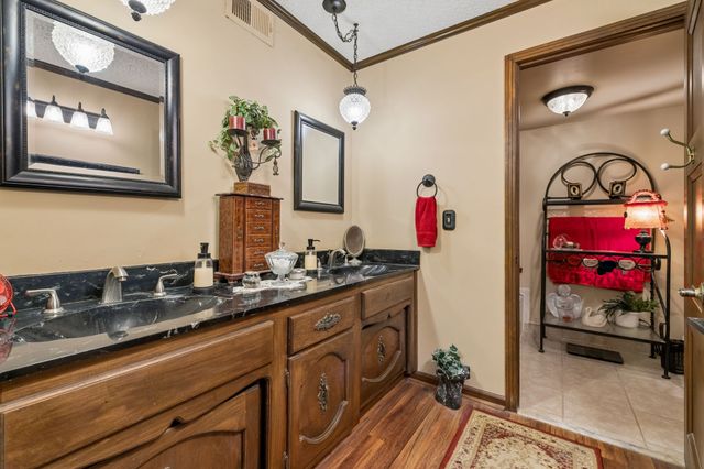 1451 Dickerson Bay Dr, Gallatin, TN 37066