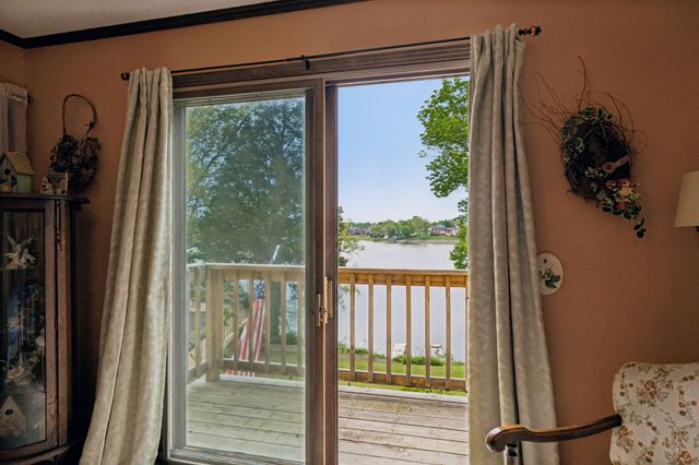 1451 Dickerson Bay Dr, Gallatin, TN 37066