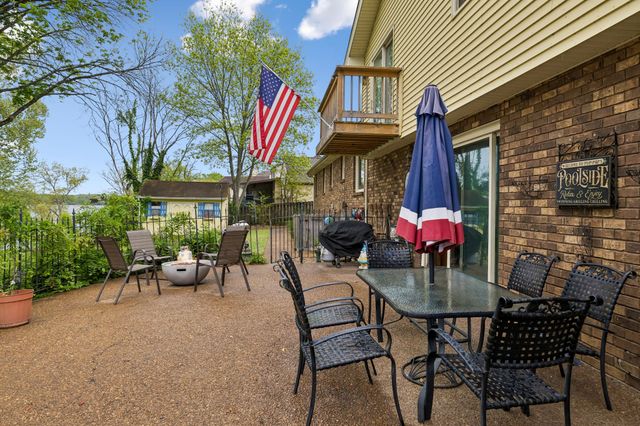 1451 Dickerson Bay Dr, Gallatin, TN 37066