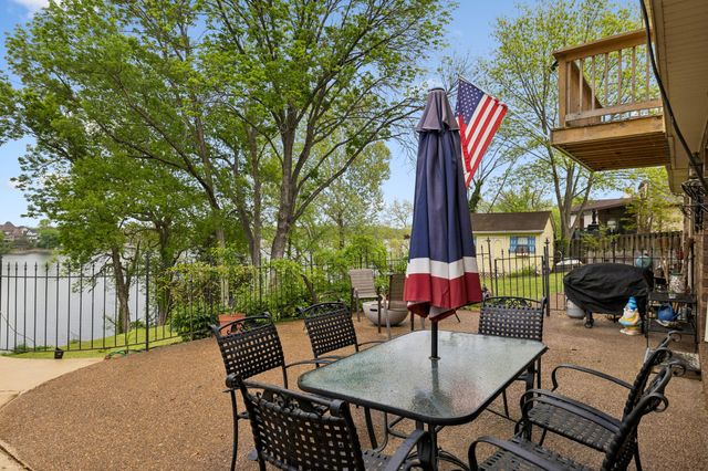 1451 Dickerson Bay Dr, Gallatin, TN 37066