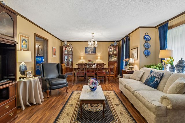 1451 Dickerson Bay Dr, Gallatin, TN 37066