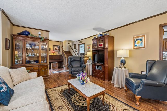 1451 Dickerson Bay Dr, Gallatin, TN 37066