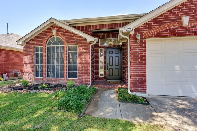 6708 Stockton Drive, Fort Worth, TX 76132