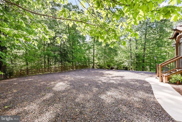 7664 MUSCOE PL, King George, VA 22485