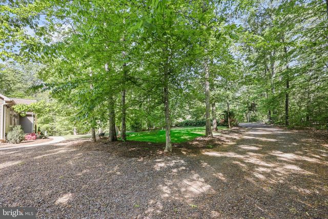 7664 MUSCOE PL, King George, VA 22485