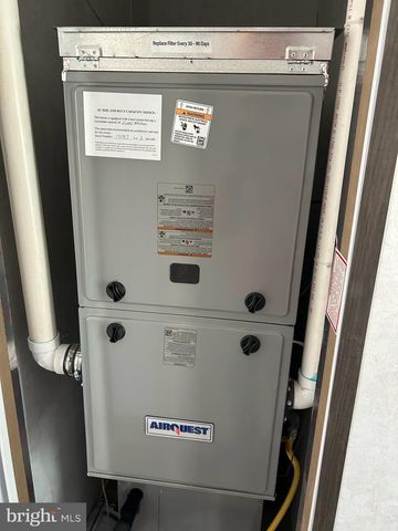 1 RAILWAY AVE, Millersburg, PA 17061