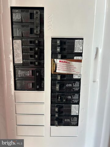 1 RAILWAY AVE, Millersburg, PA 17061