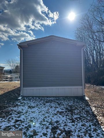 1 RAILWAY AVE, Millersburg, PA 17061