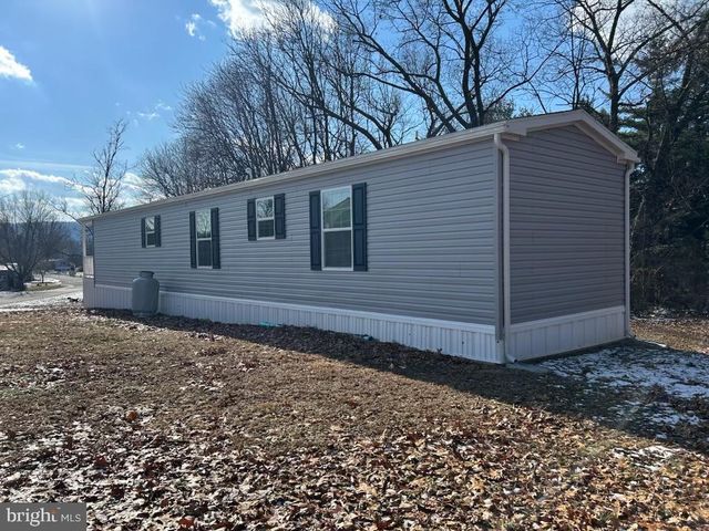 1 RAILWAY AVE, Millersburg, PA 17061