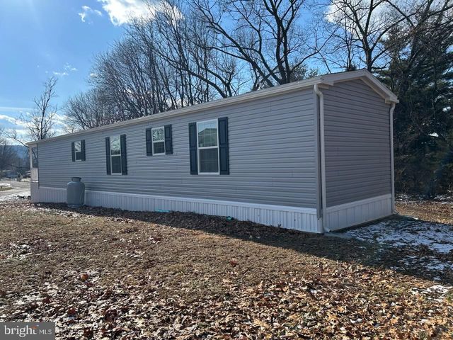 1 RAILWAY AVE, Millersburg, PA 17061