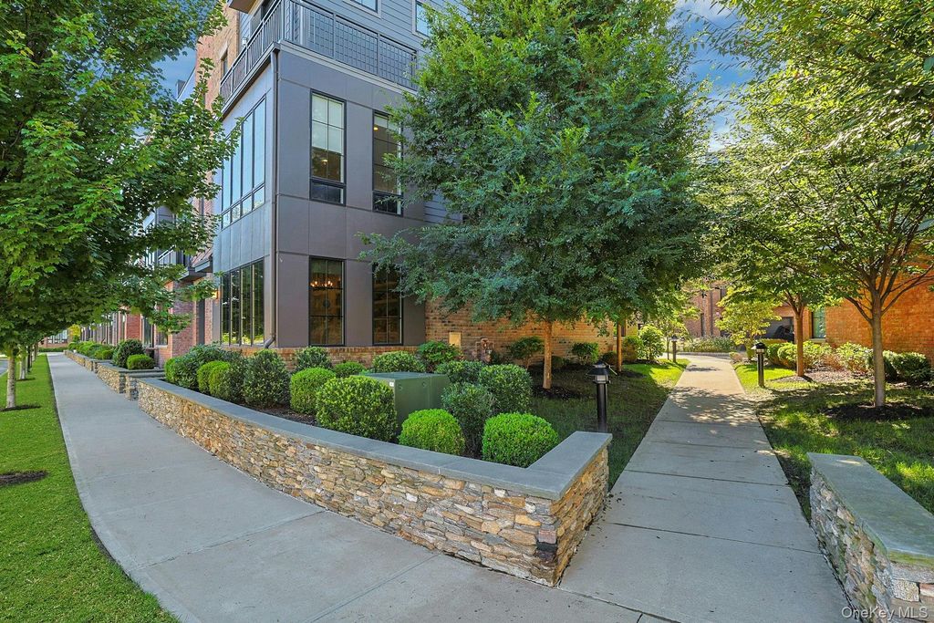 323 Palisades Boulevard, Sleepy Hollow, NY 10591 — exterior