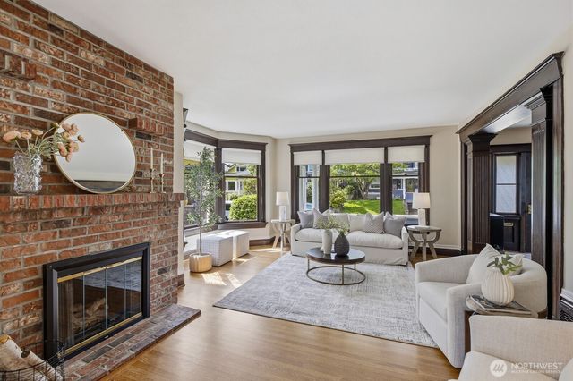 726 20th Avenue E, Seattle, WA 98112