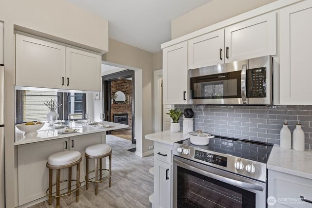 726 20th Avenue E, Seattle, WA 98112